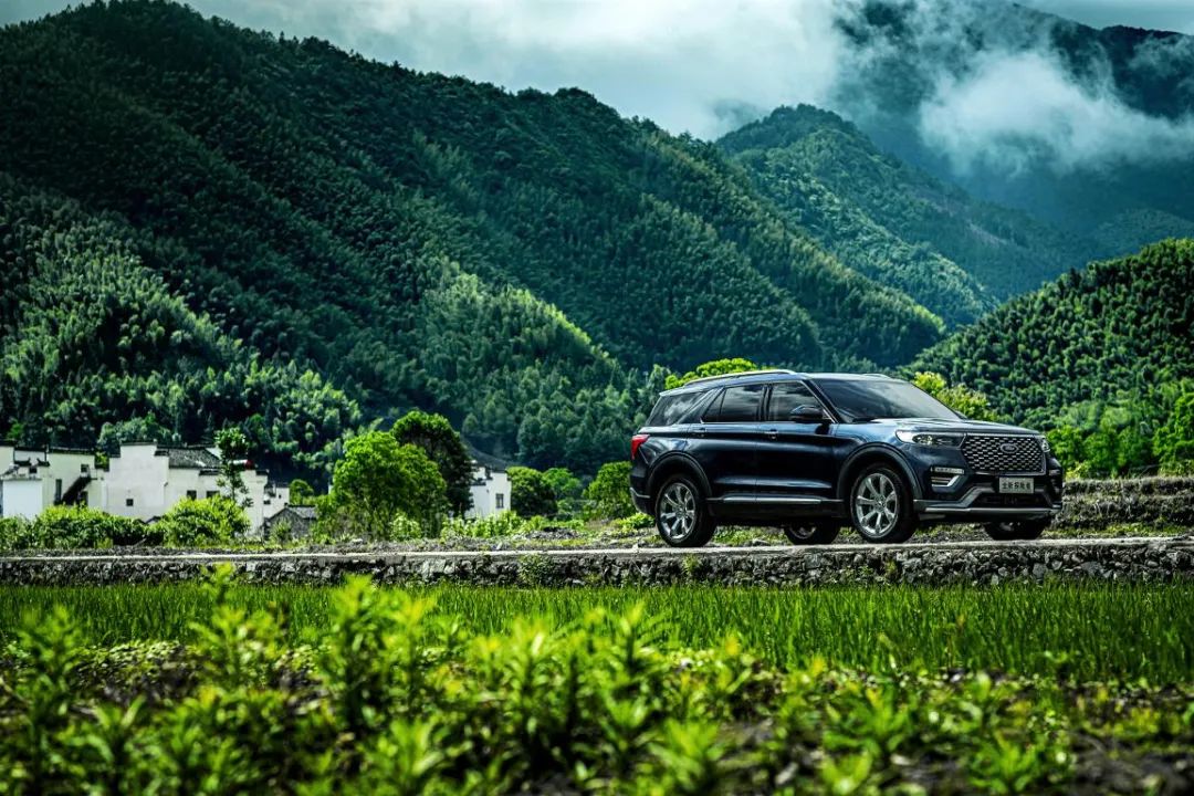 探索旅行版SUV，多功能性与舒适性的完美结合